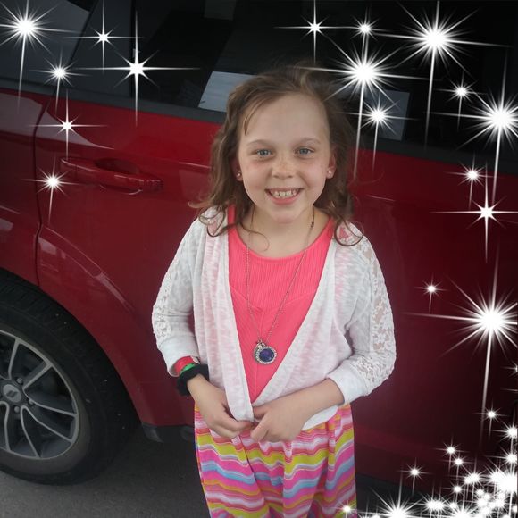 Meet your Posher, Sandy - Picture 1 of 1